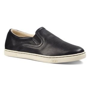 39. UGG Kitlyn Leather Sneaker. 11